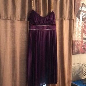 Purple / gold Cordial pleated dress with chain